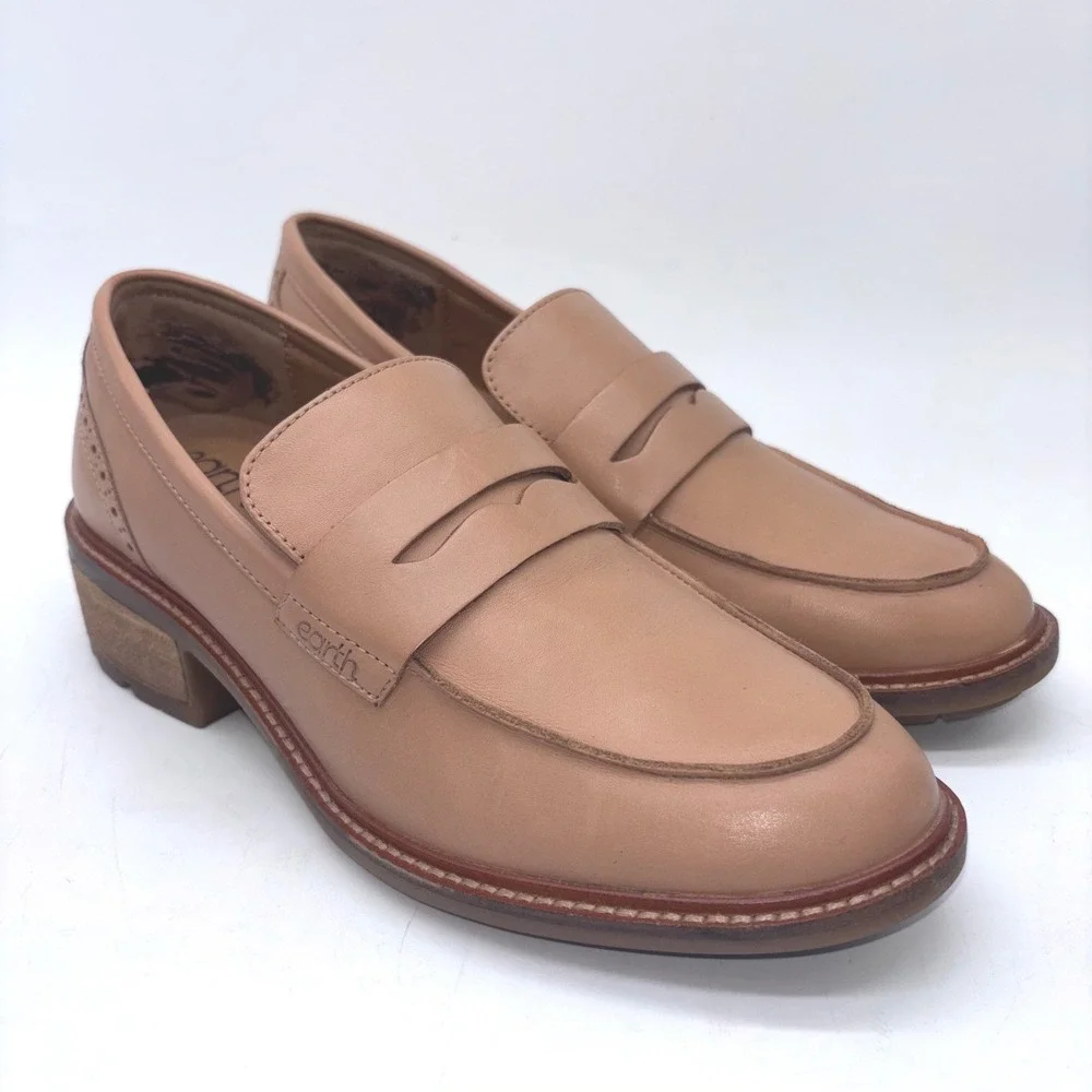 Earth Lindy Penny Loafers Women 8M Tan Academic Neutral Classic Career Comfort